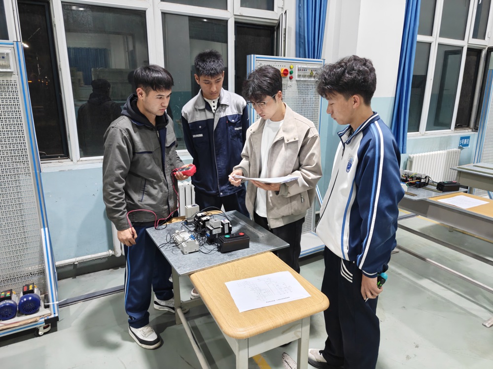 EC0B1D64-66B4-41A2-8A81-D03258055BDF-98382-00002AF618F246A9