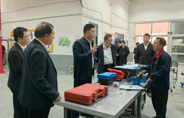 伊犁技师培训学院赴巴楚县开展学习交流