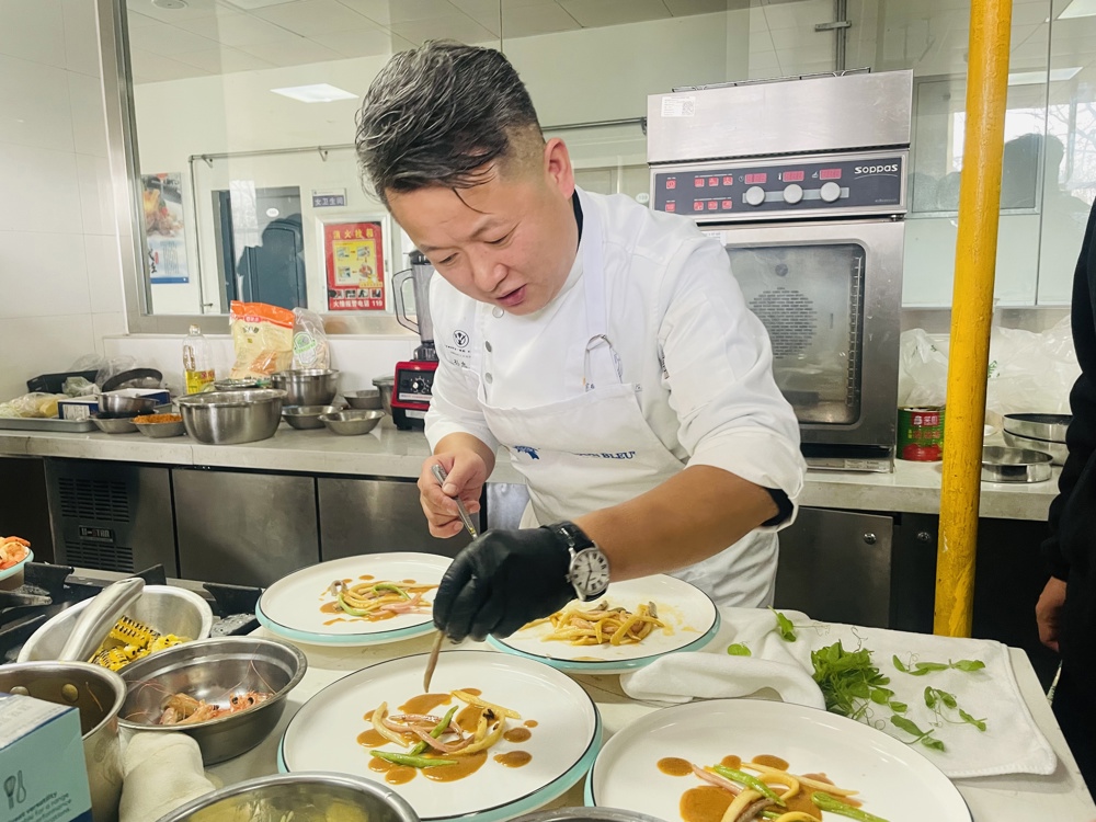 52cfbd444db04fa932aa1a9d8b58ba07