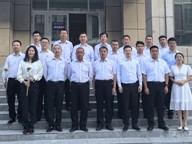 汽车工程系教师合影