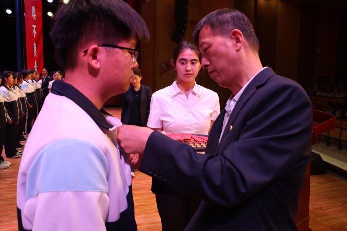 WPS图片6