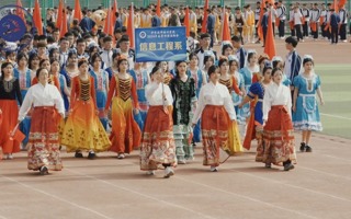 民族风华，赛场同行